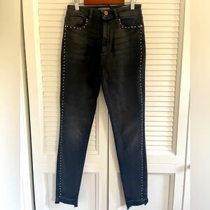 DL1961 High-waisted Black jeans with silver studs
